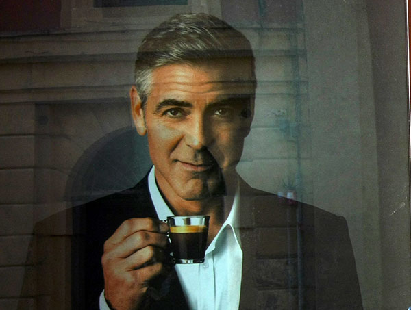 George-Clooney-piazza-dei-Celestini-3.jpg