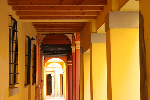 via-mirasole-portico.jpg