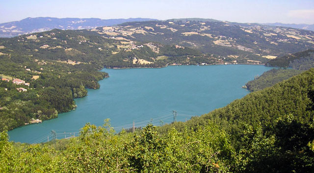 suviana-lago-7-dall'alto-2.jpg